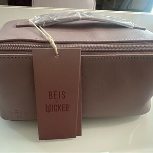 BÉIS x Wicked Mauve Travel Bag